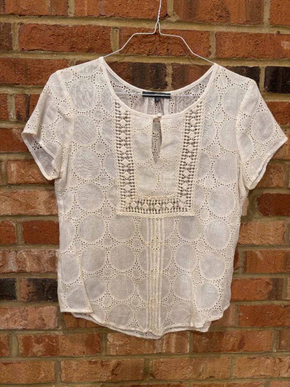 Matty M Cream Eyelet Lace Crochet Short Sleeve Top - Size Small